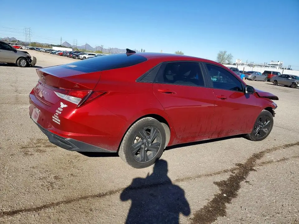 2023 HYUNDAI ELANTRA SEL  