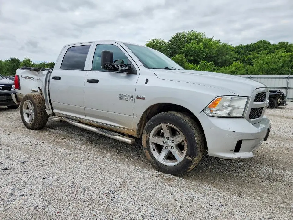 2015 RAM 1500 ST  