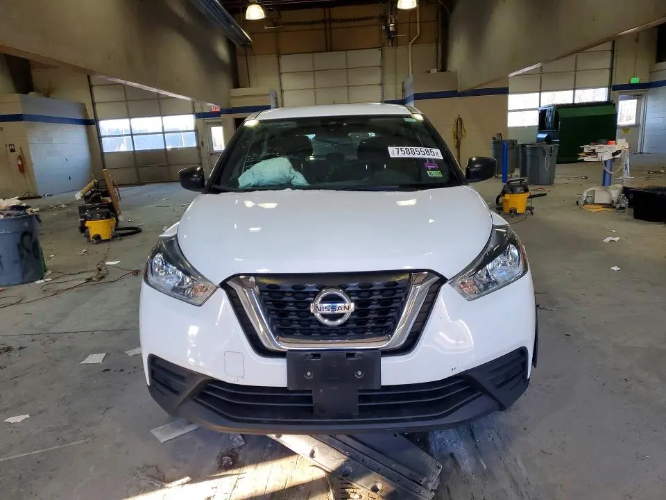 2020 NISSAN KICKS S  