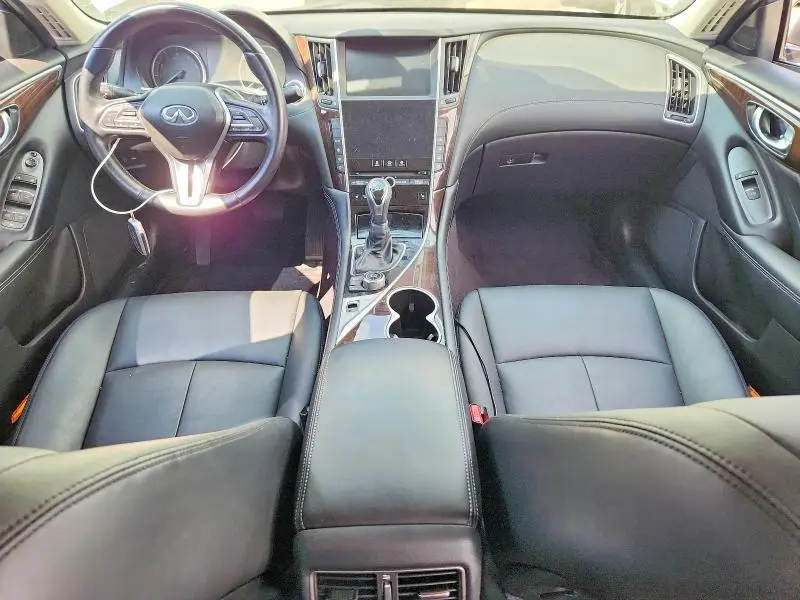 2018 INFINITI Q50 2.0T LUXE  