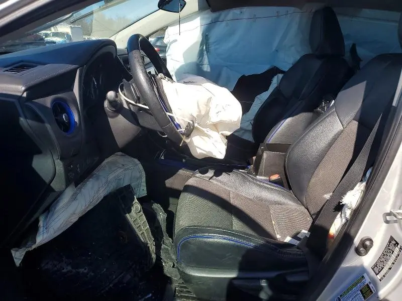 2017 TOYOTA COROLLA SE  