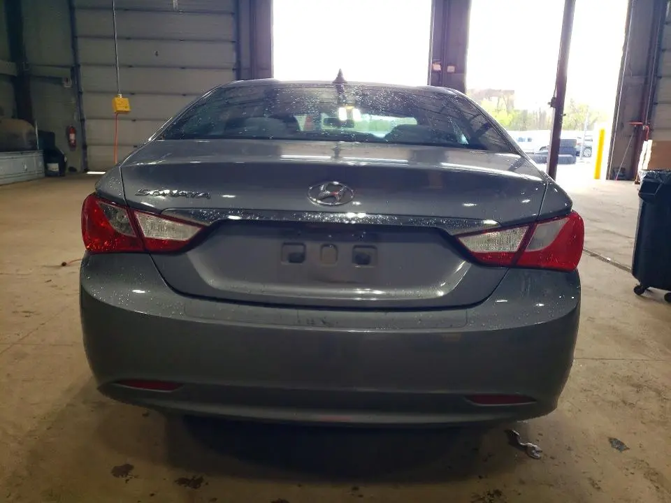 2011 HYUNDAI SONATA GLS  