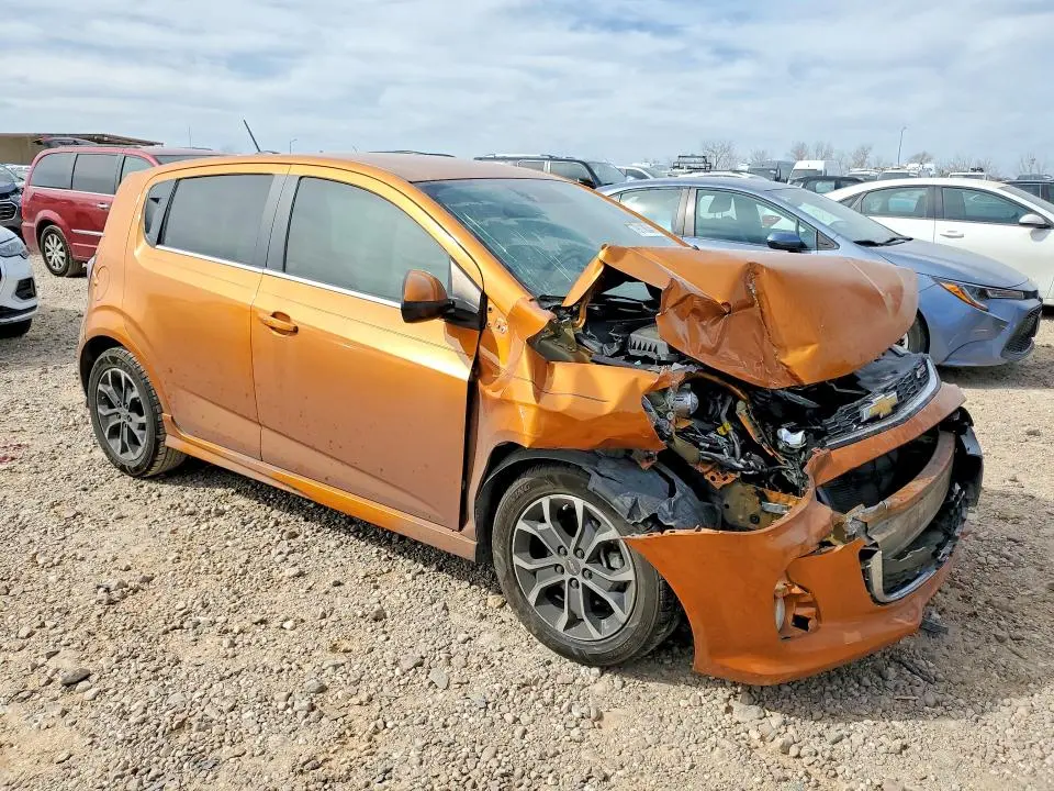 2017 CHEVROLET SONIC LT  