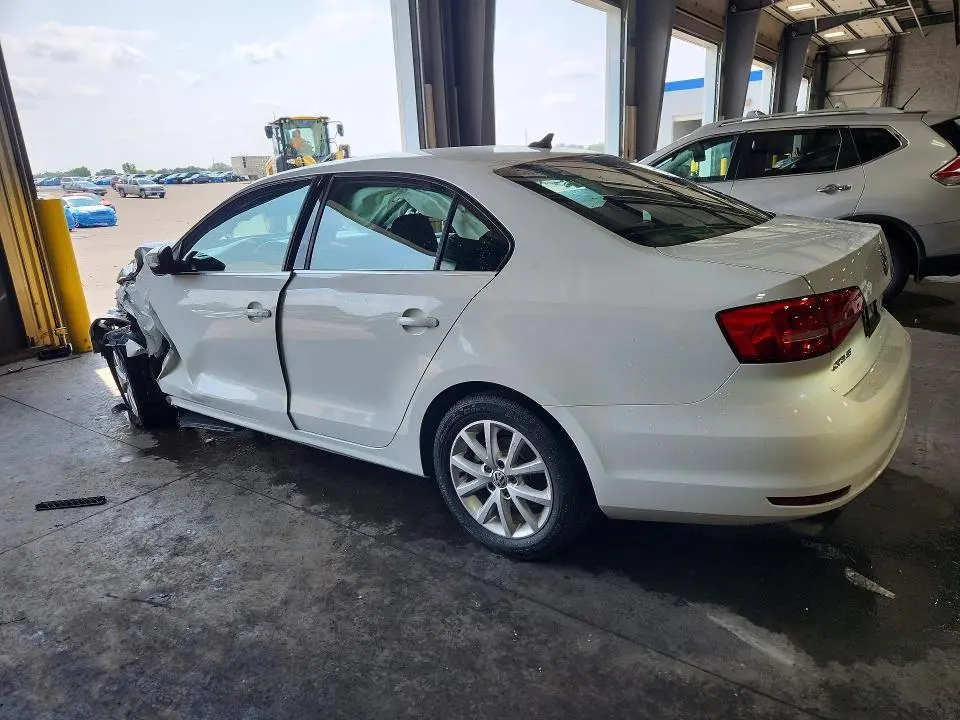 2015 VOLKSWAGEN JETTA SE  