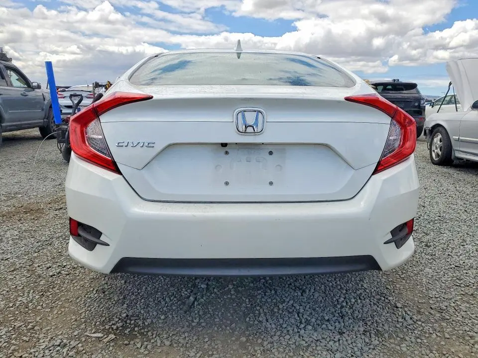 2018 HONDA CIVIC EX  