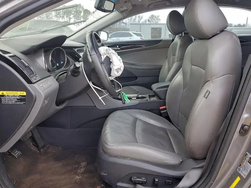 2013 HYUNDAI SONATA SE  