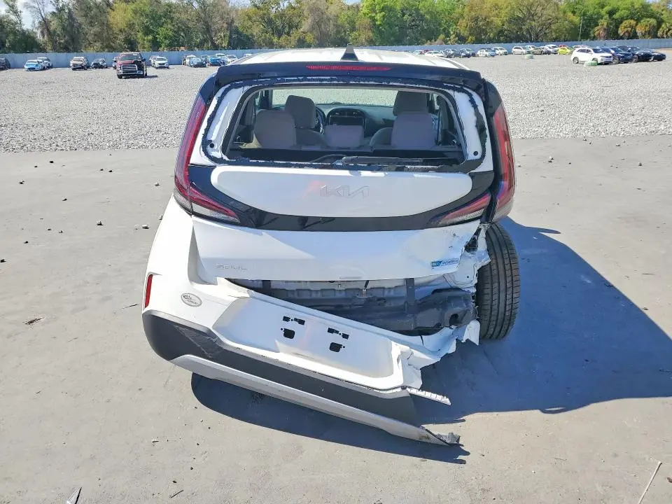 2024 KIA SOUL EX  