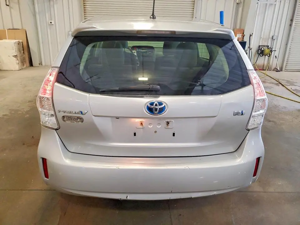 2012 TOYOTA PRIUS V TWO  