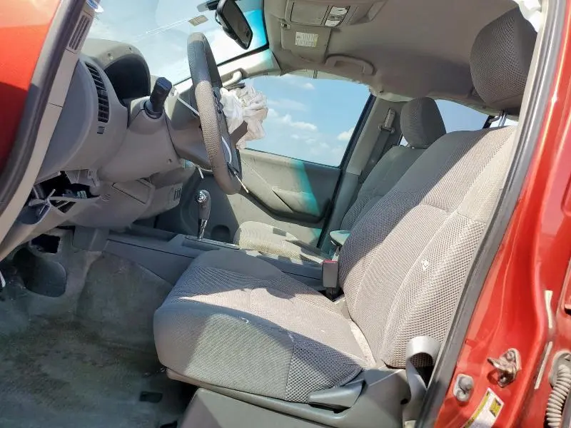 2013 NISSAN FRONTIER S  