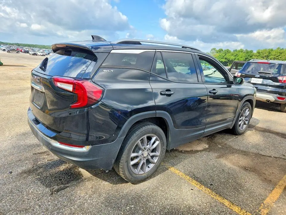 2022 GMC TERRAIN SLT  