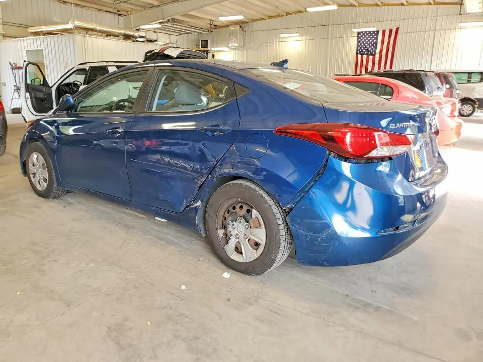 2016 HYUNDAI ELANTRA SE  