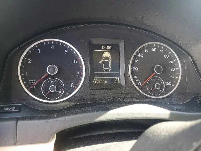 2013 VOLKSWAGEN TIGUAN S  