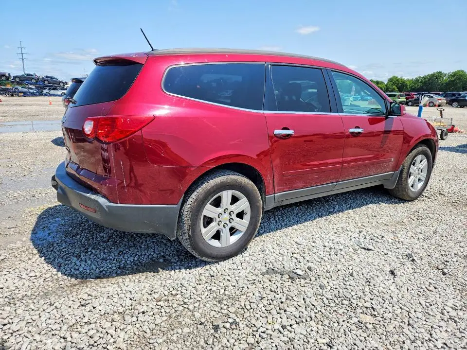 2010 CHEVROLET TRAVERSE LT  