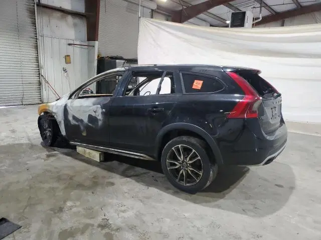 2016 VOLVO V60 CROSS COUNTRY PREMIER  