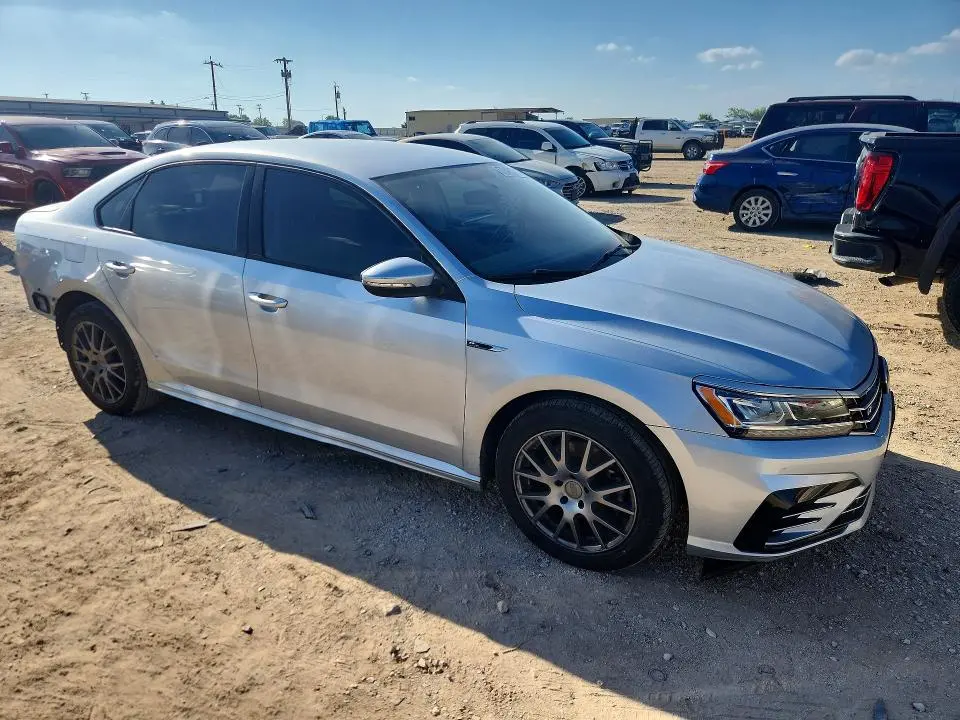 2018 VOLKSWAGEN PASSAT S  