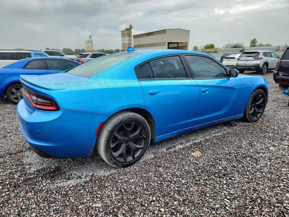 2015 DODGE CHARGER SXT  
