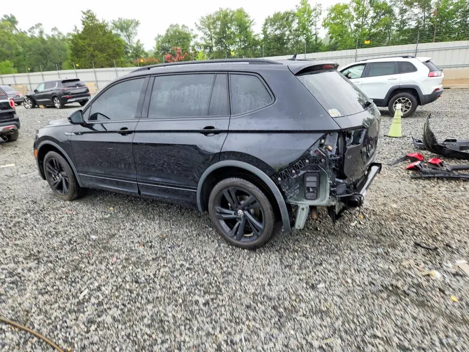 2024 VOLKSWAGEN TIGUAN SE R-LINE BLACK  