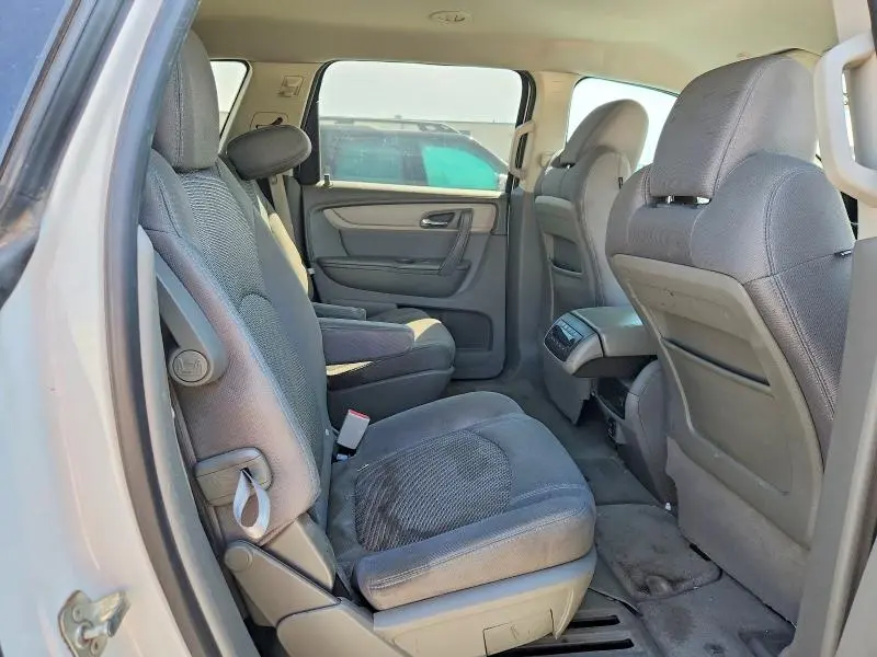 2016 CHEVROLET TRAVERSE LT  