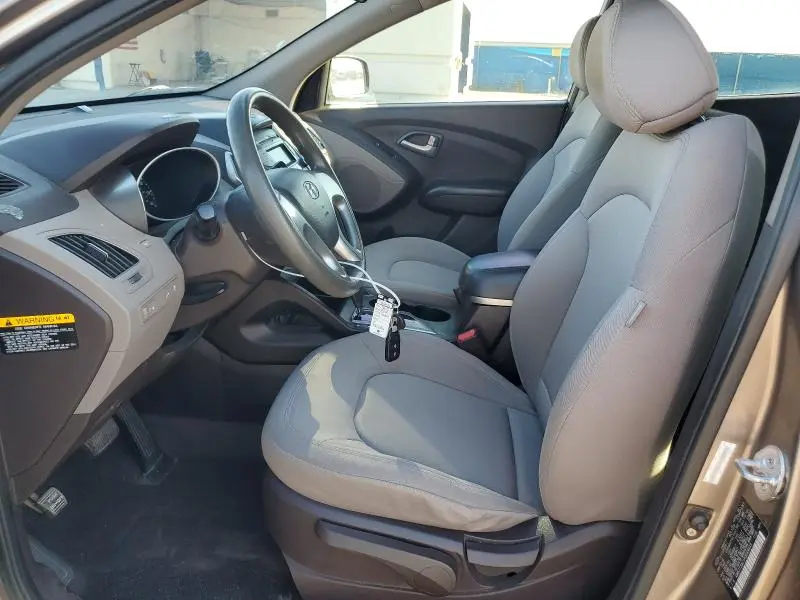 2010 HYUNDAI TUCSON GLS  