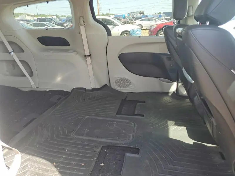 2019 CHRYSLER PACIFICA TOURING L PLUS  