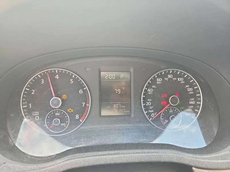 2013 VOLKSWAGEN PASSAT S  