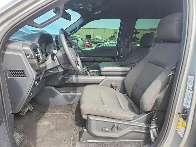2024 FORD F150 XLT  