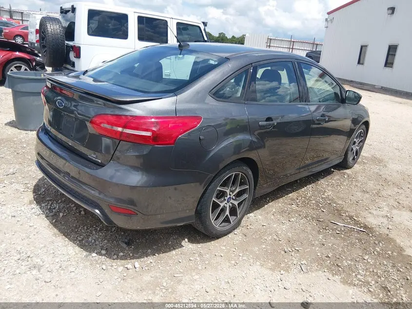 2015 FORD FOCUS SE