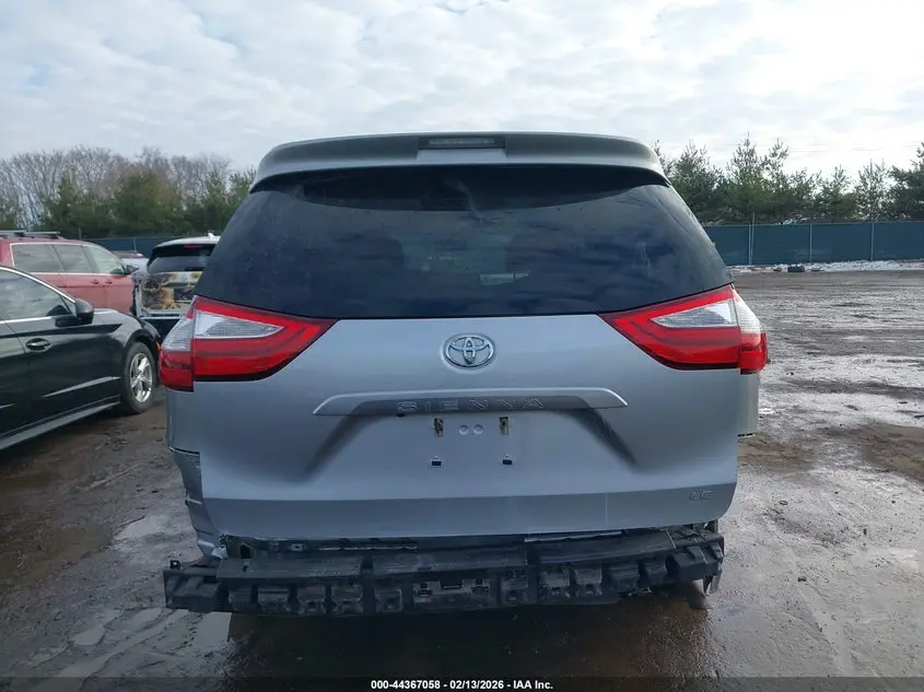 2017 TOYOTA SIENNA LE 8 PASSENGER