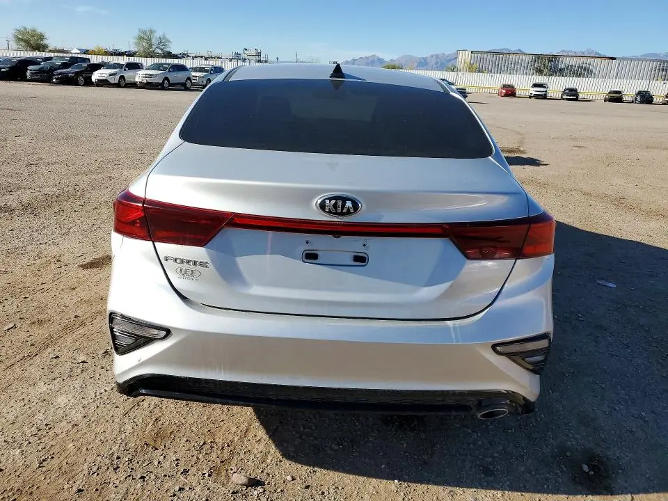 2019 KIA FORTE LXS  