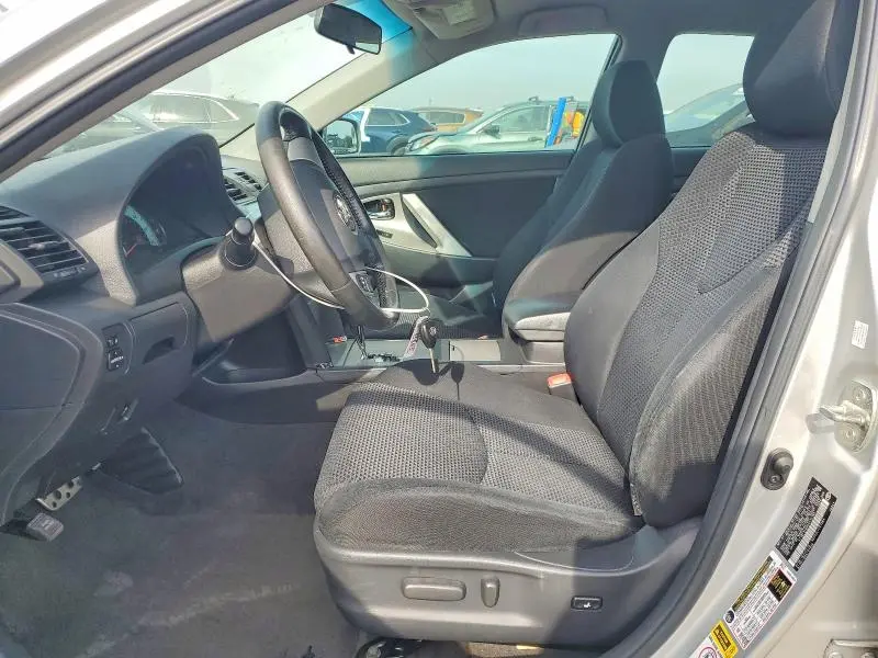 2010 TOYOTA CAMRY SE  
