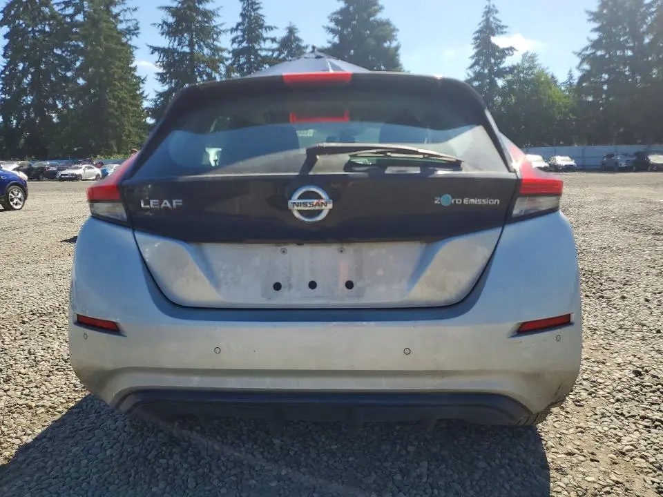 2022 NISSAN LEAF S  