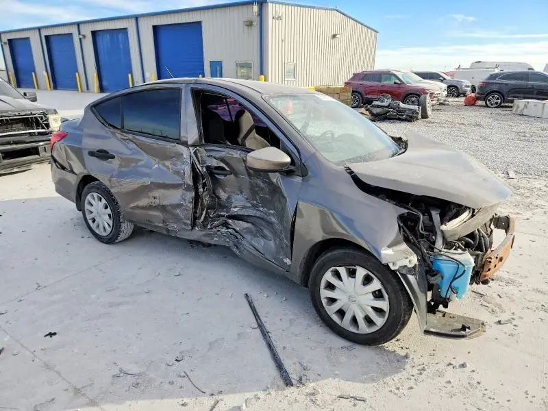 2017 NISSAN VERSA S  