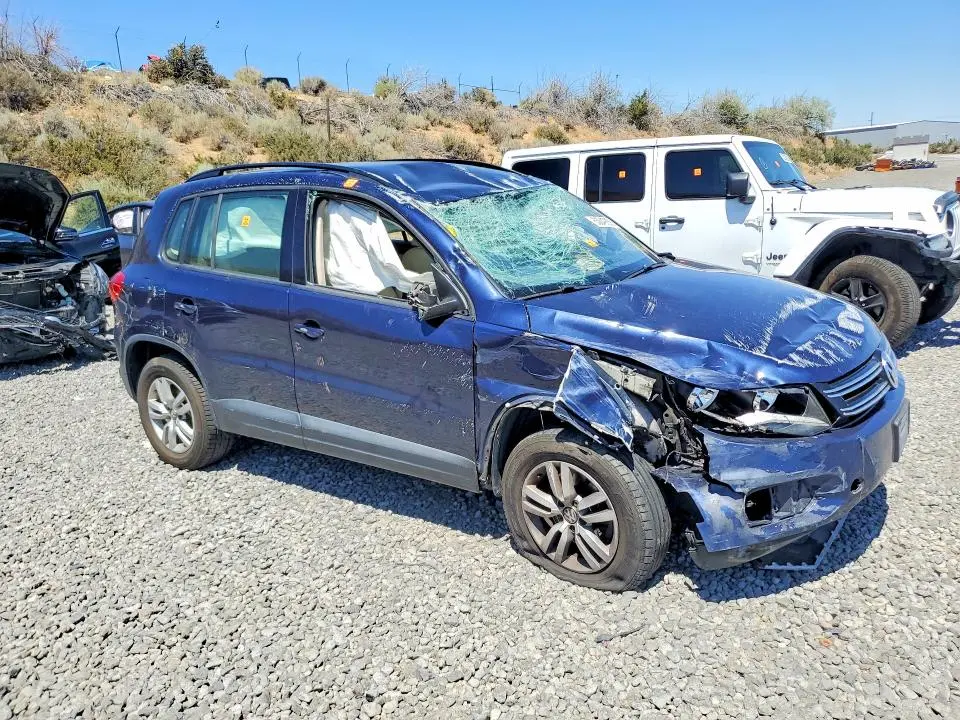 2016 VOLKSWAGEN TIGUAN S  