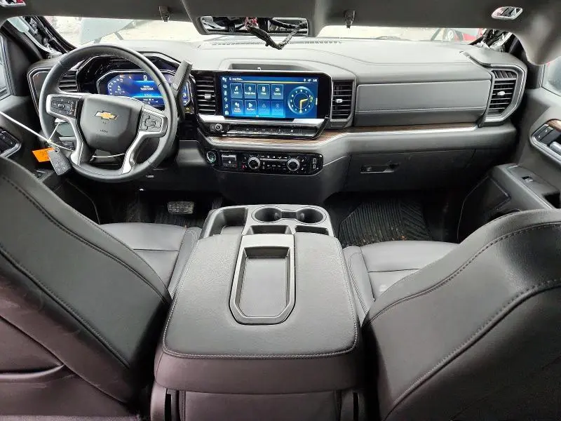 2025 CHEVROLET SILVERADO K1500 LT  