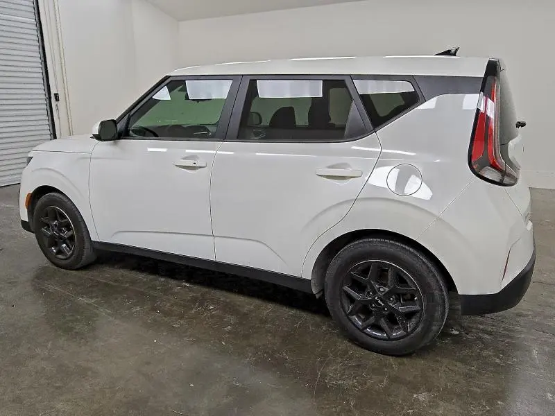 2023 KIA SOUL S  