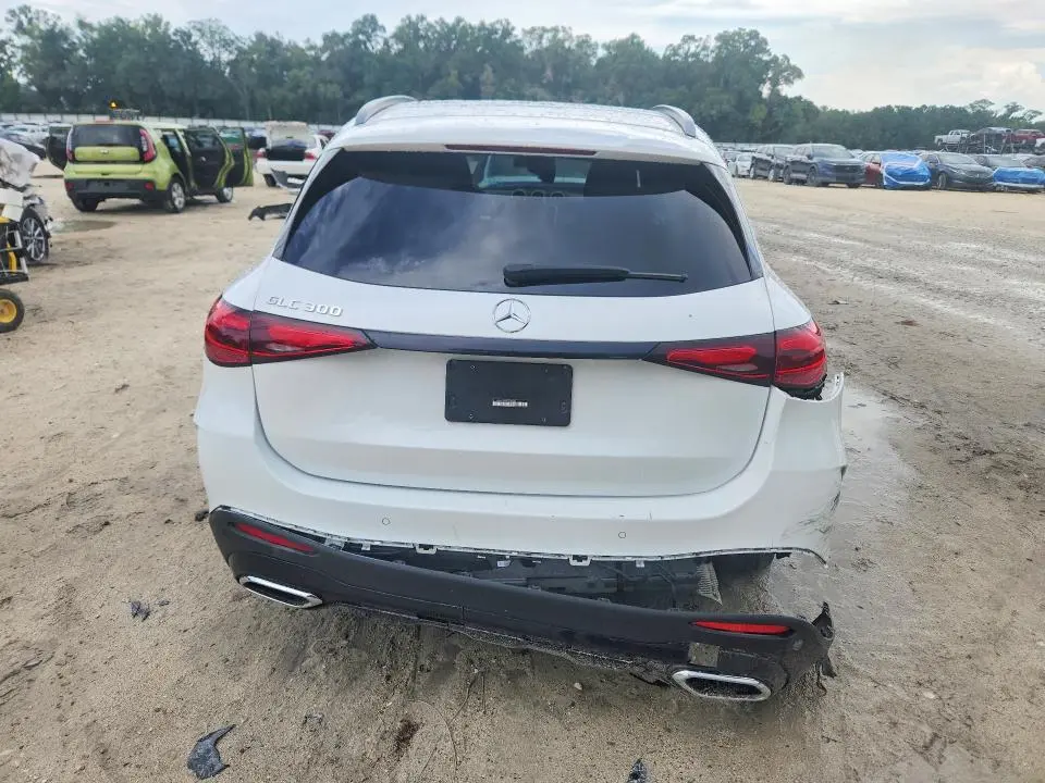 2024 MERCEDES-BENZ GLC 300  