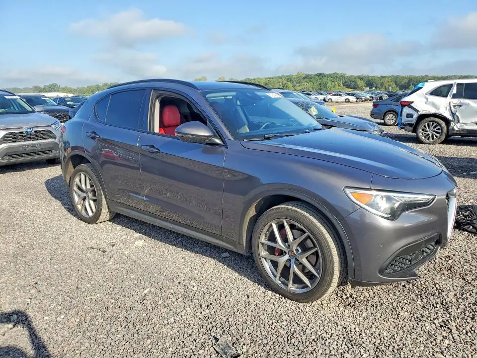 2018 ALFA ROMEO STELVIO SPORT  