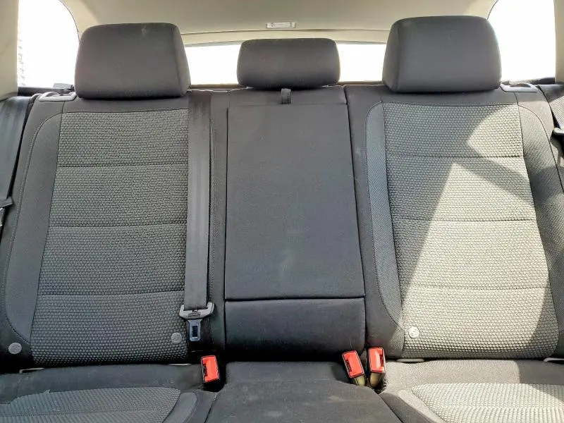 2011 VOLKSWAGEN JETTA S  