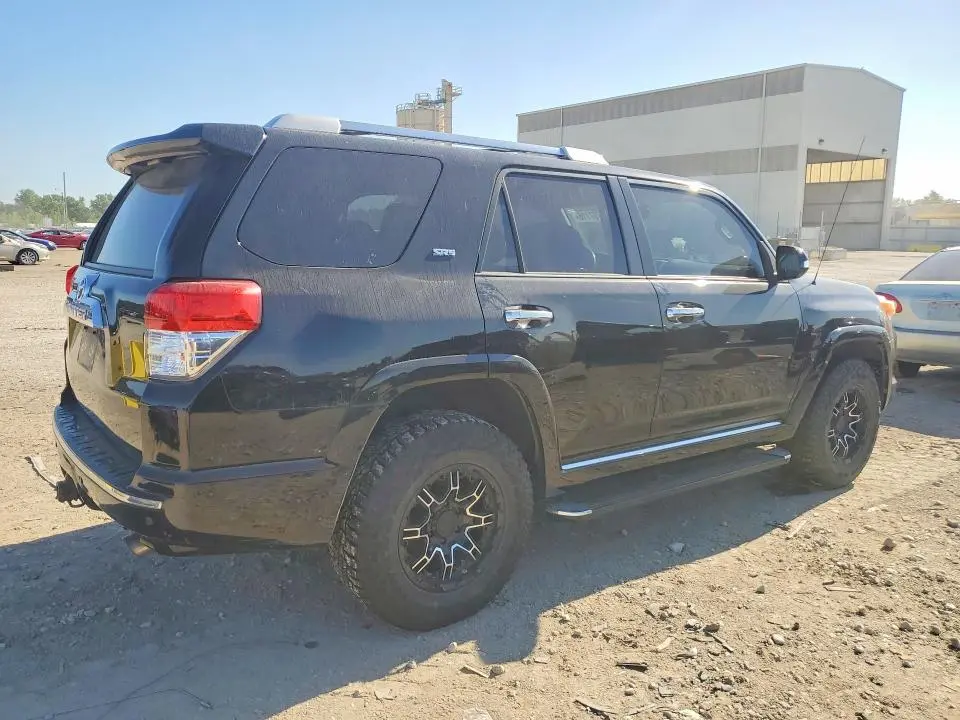 2011 TOYOTA 4RUNNER SR5  