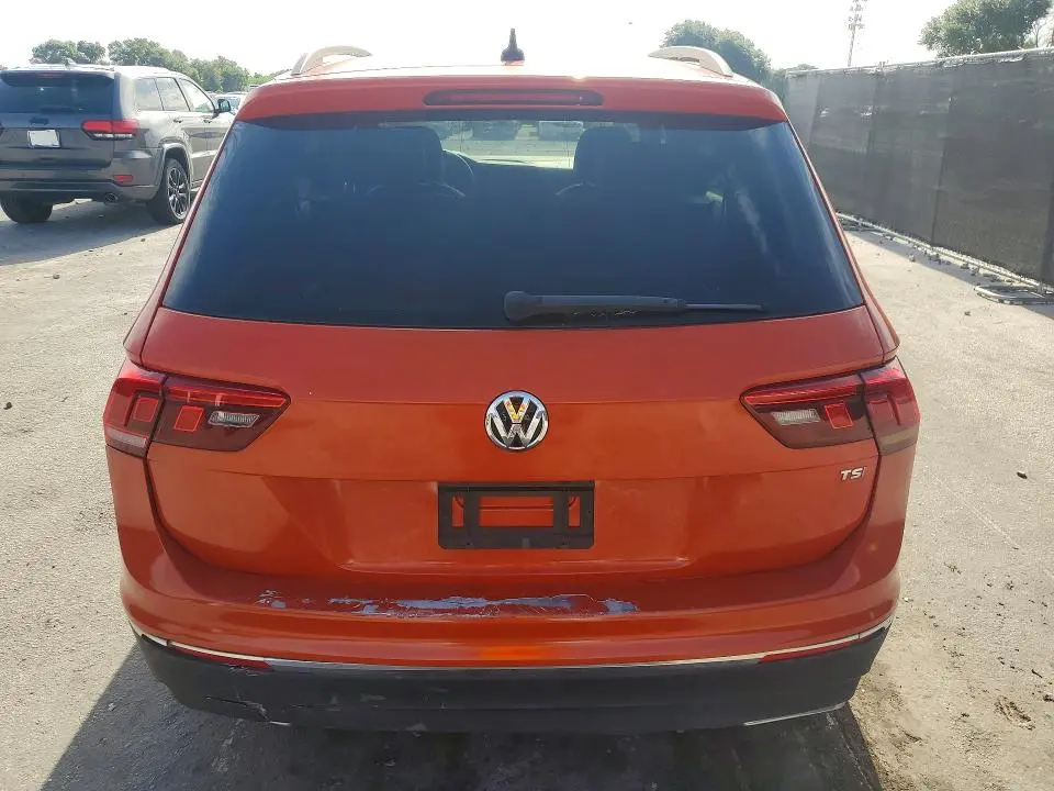 2018 VOLKSWAGEN TIGUAN SE  