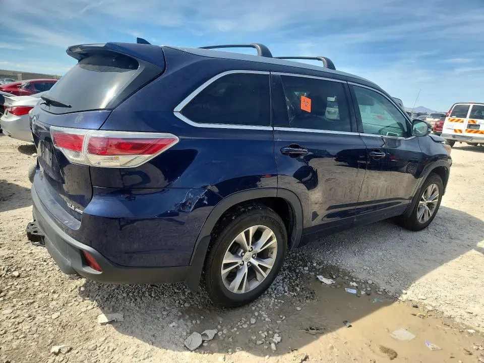 2015 TOYOTA HIGHLANDER XLE  