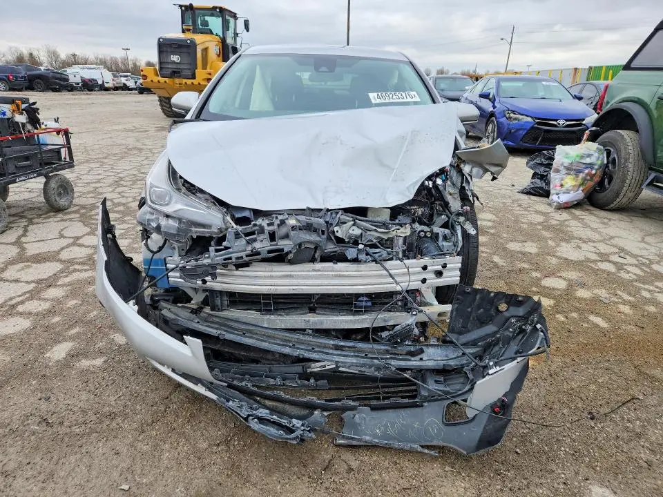 2019 TOYOTA PRIUS LE  