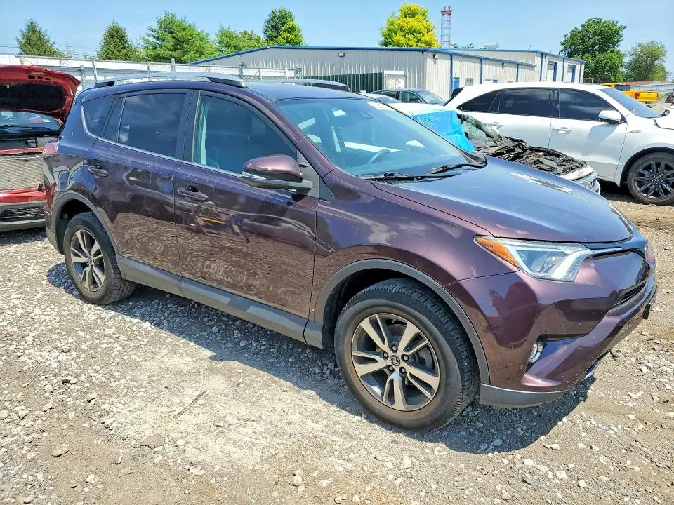 2017 TOYOTA RAV4 XLE  