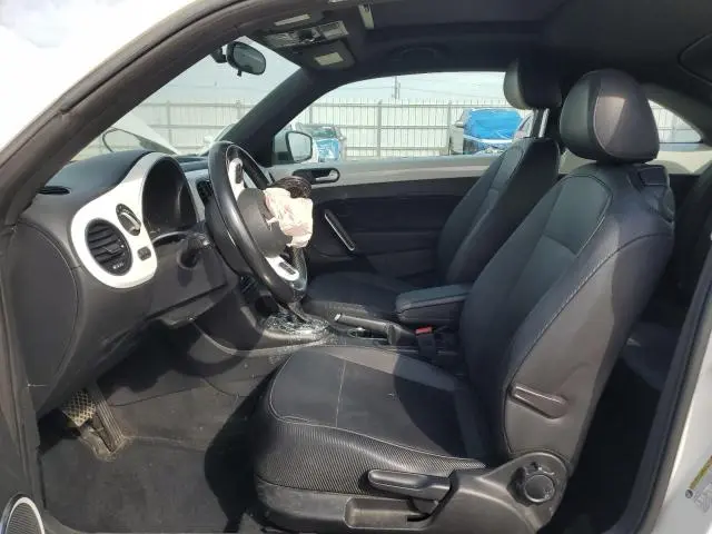 2013 VOLKSWAGEN BEETLE