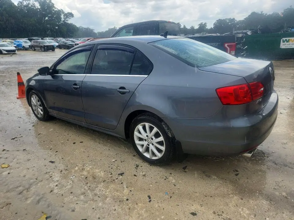 2014 VOLKSWAGEN JETTA SE  