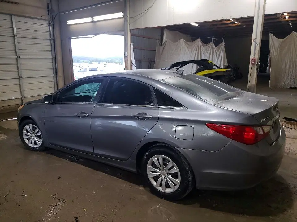 2011 HYUNDAI SONATA GLS  