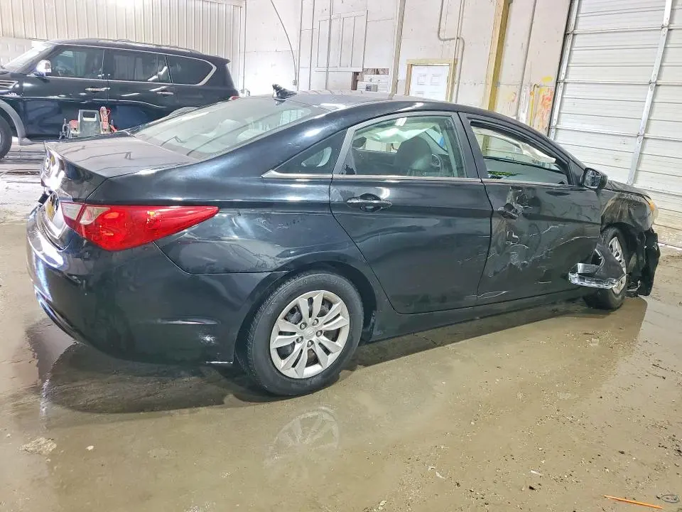 2011 HYUNDAI SONATA GLS  