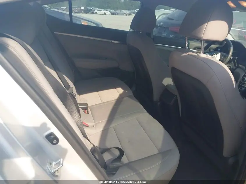 2019 HYUNDAI ELANTRA SE