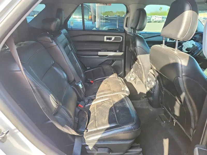 2021 FORD EXPLORER XLT  