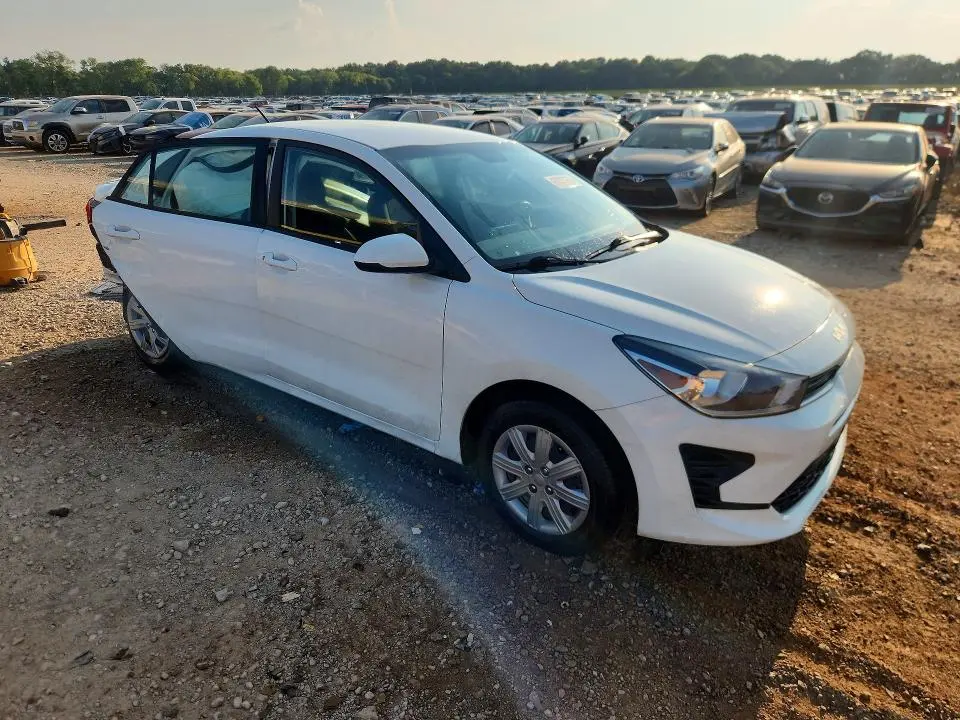 2022 KIA RIO LX  